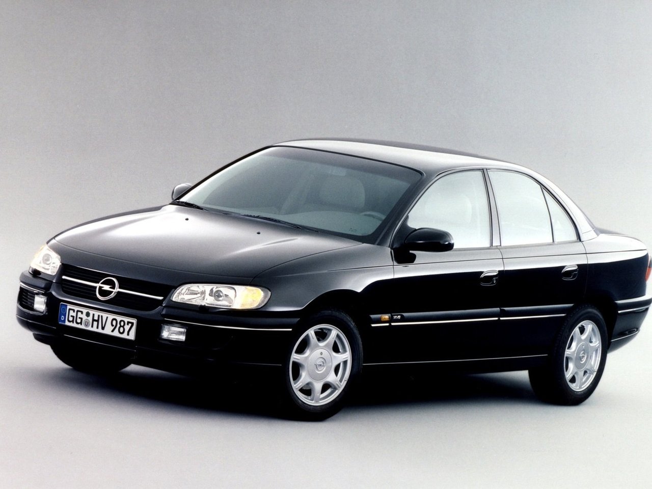 Опель омега б 2.2 бензин. Opel Omega b. Opel Omega b 1994-1999. Opel Omega b 1999. Опель Омега седан 1994.