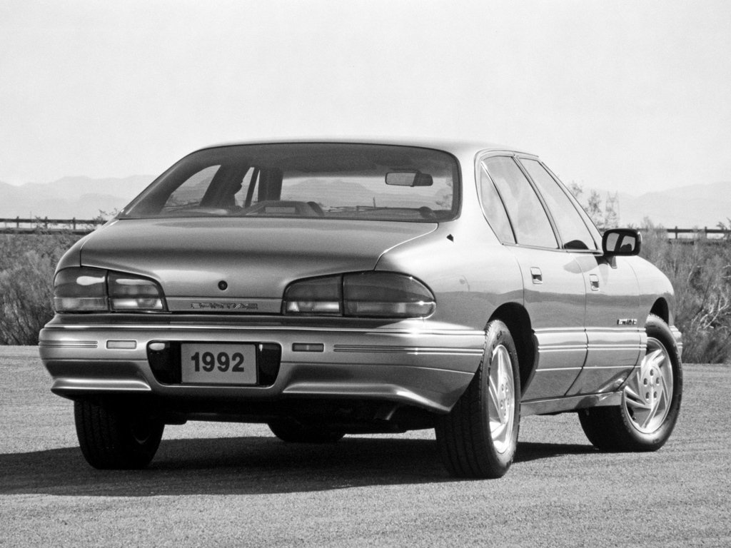 Pontiac bonneville. Понтиак Бонневиль. Понтиак Бонневиль 1992 года. Pontiac Bonneville 3.8 at, 1992. Pontiac Bonneville 8 поколение.